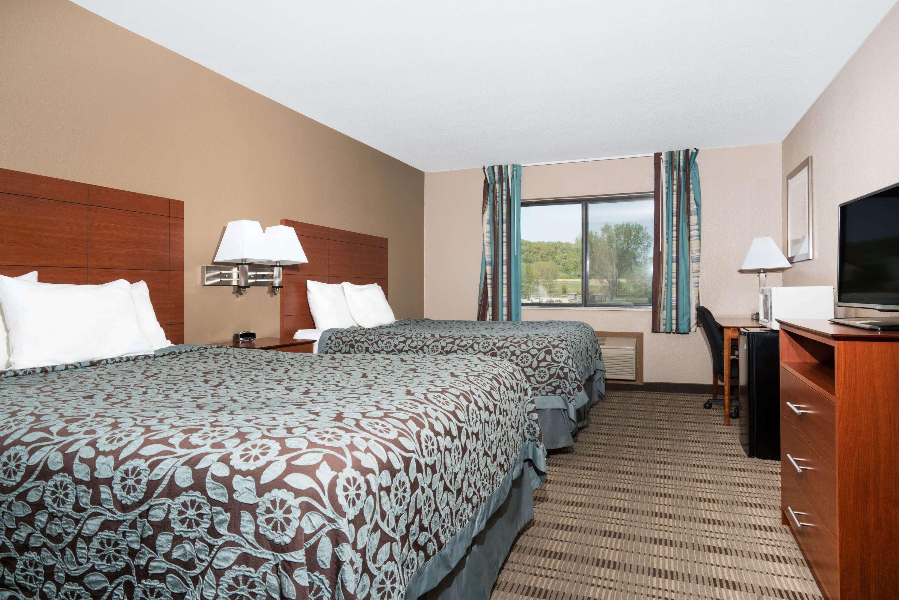 Days Inn By Wyndham Mankato Exterior photo