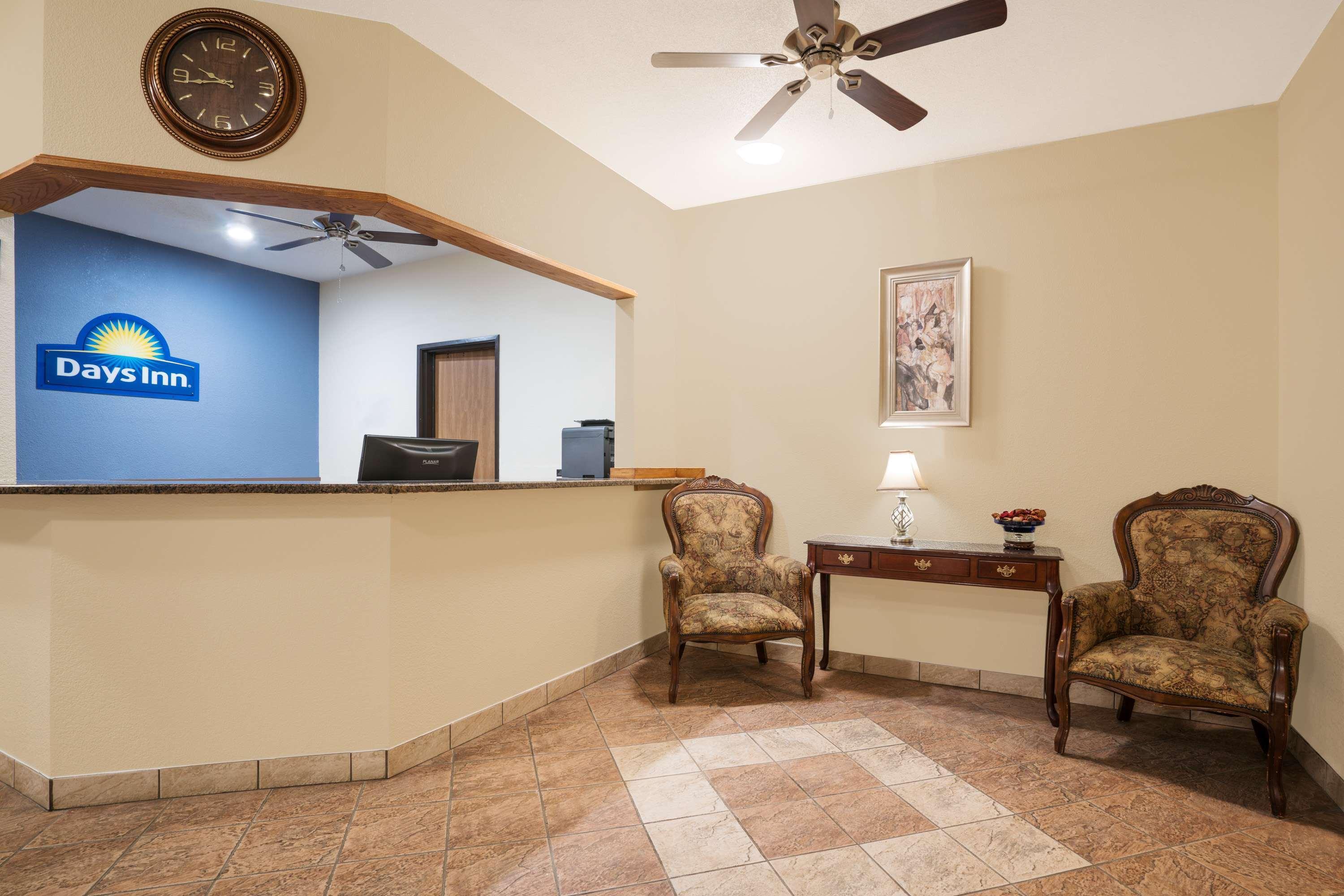 Days Inn By Wyndham Mankato Exterior photo