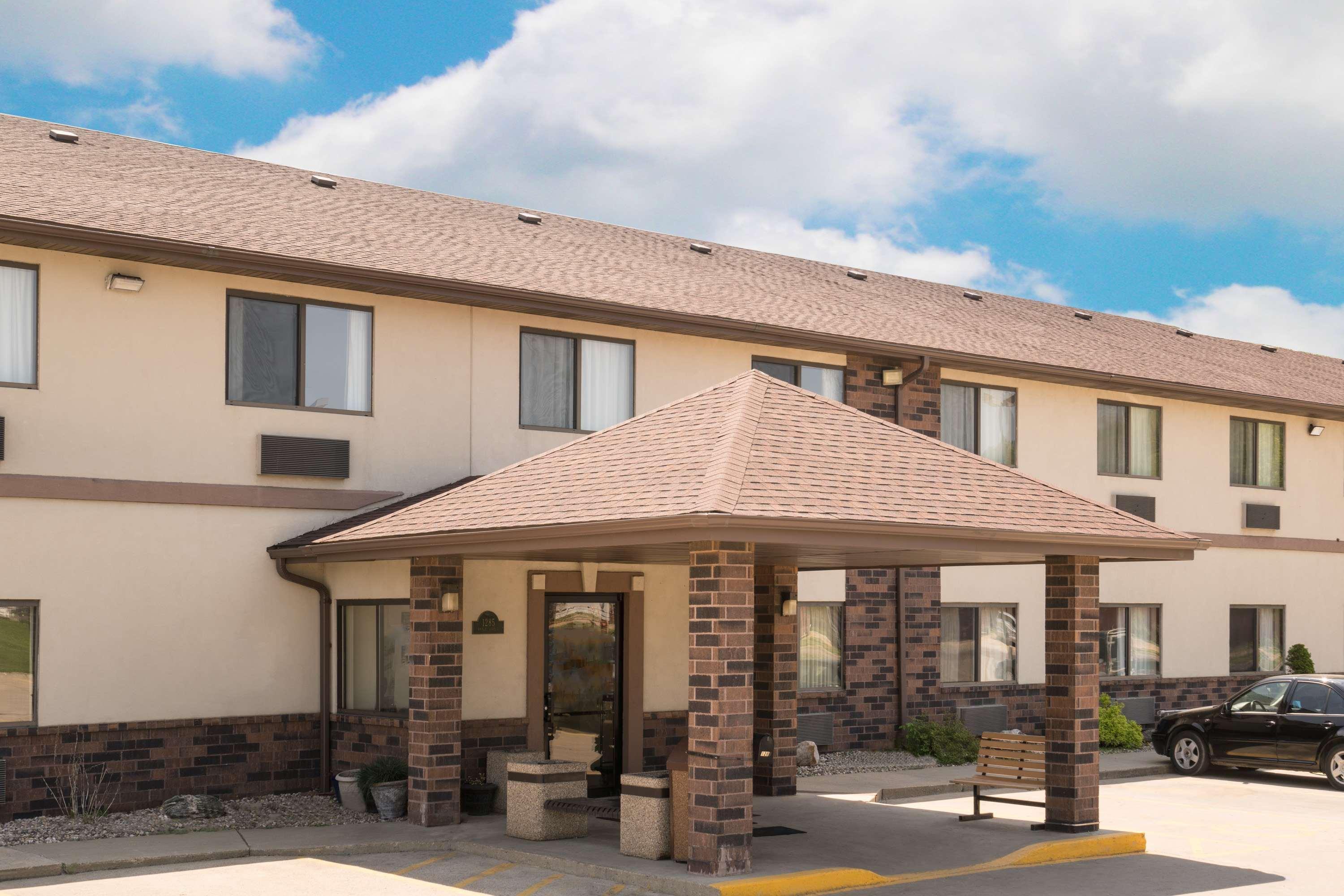 Days Inn By Wyndham Mankato Exterior photo