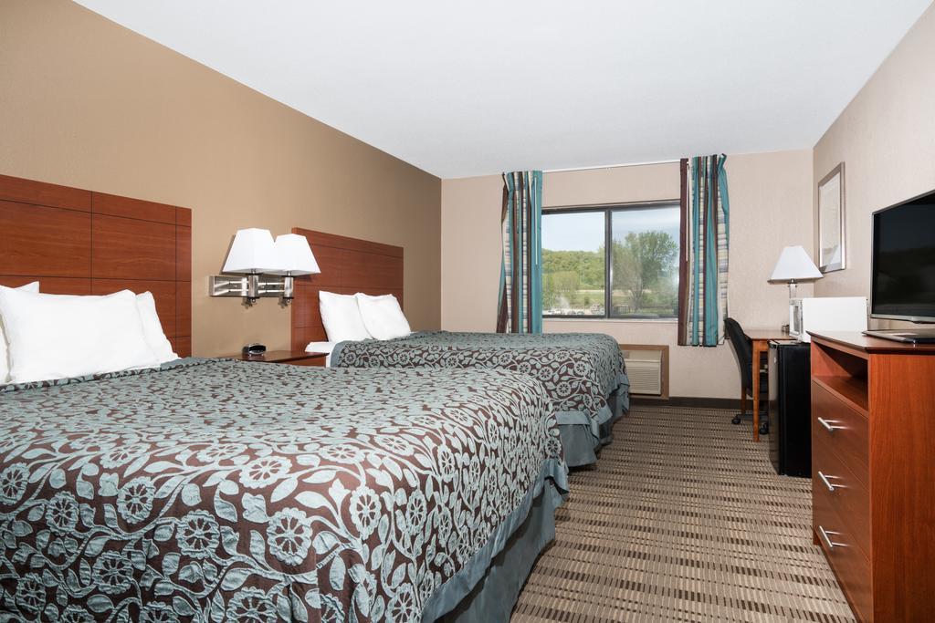 Days Inn By Wyndham Mankato Exterior photo