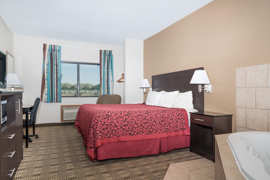 Days Inn By Wyndham Mankato Exterior photo