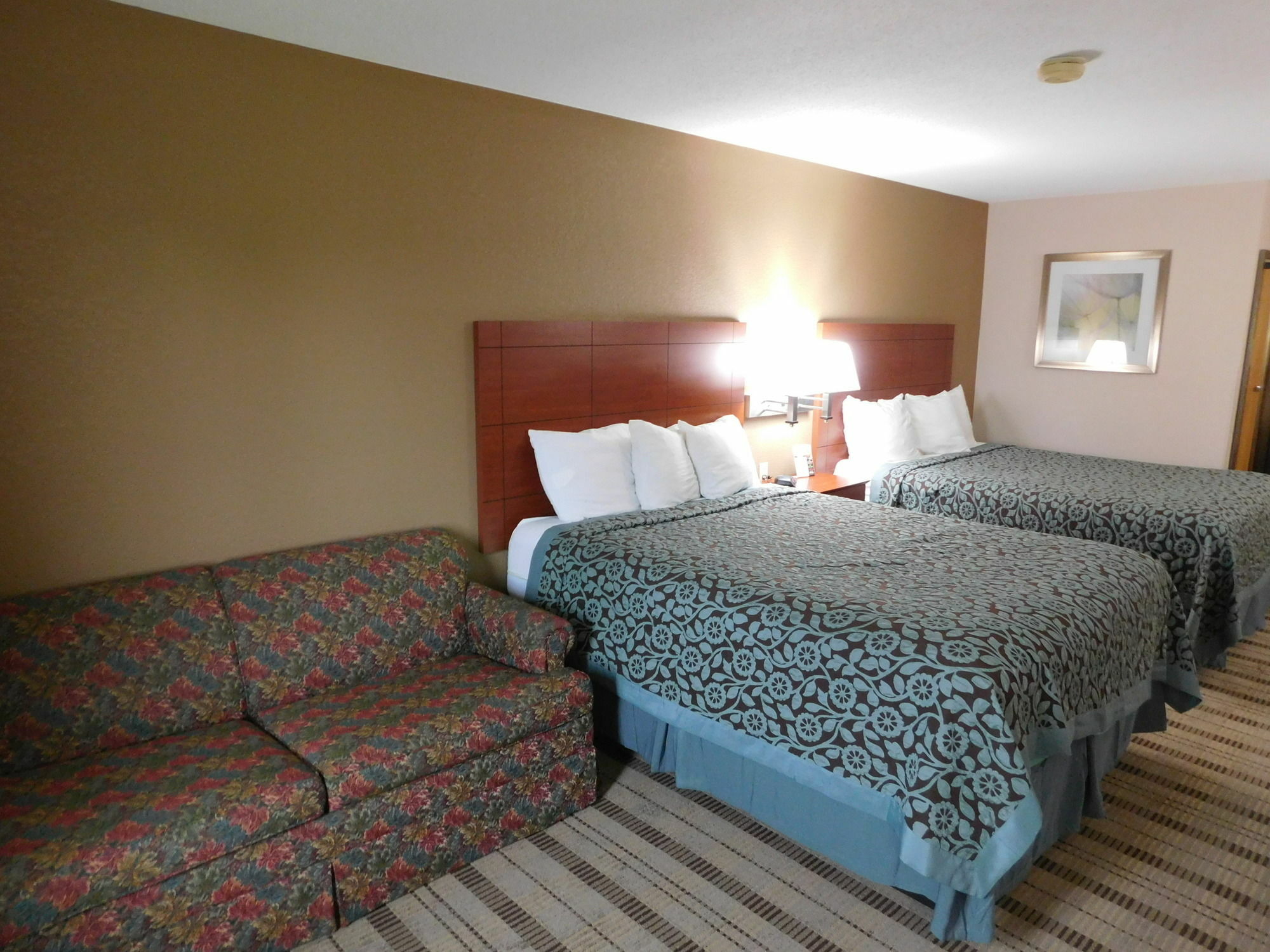 Days Inn By Wyndham Mankato Exterior photo